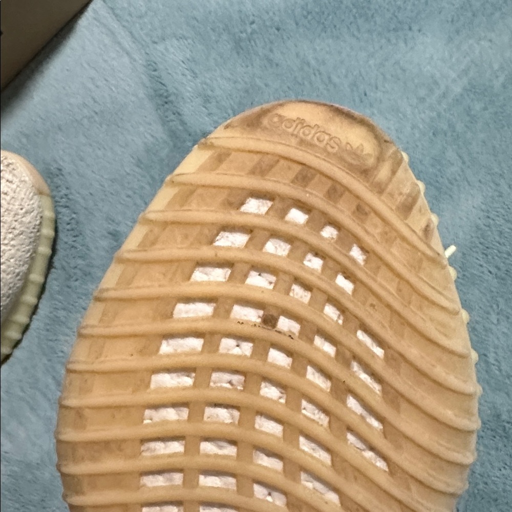 adidas Yeezy Boost 350 V2 Cream Yellow Sneakers - Picture 8 of 11